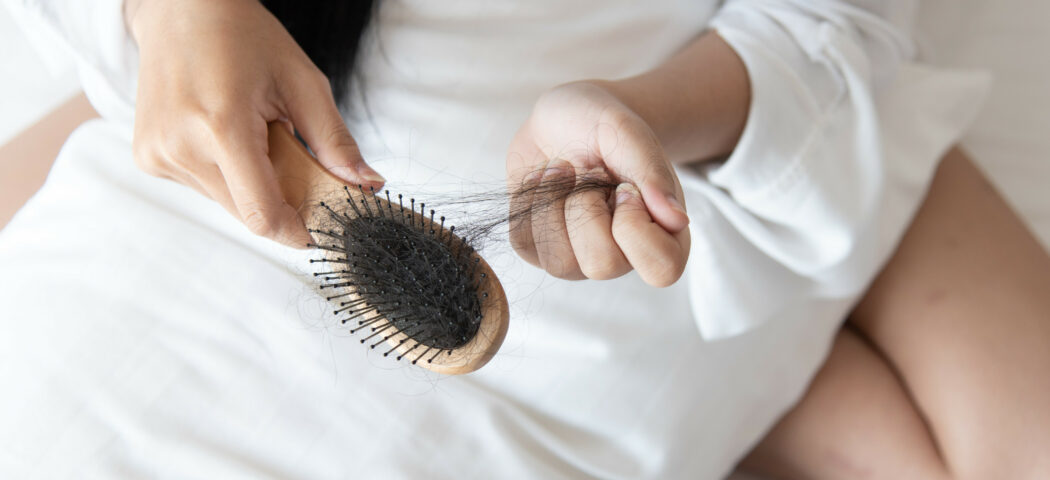 Caduta dei capelli in autunno: cosa fare?